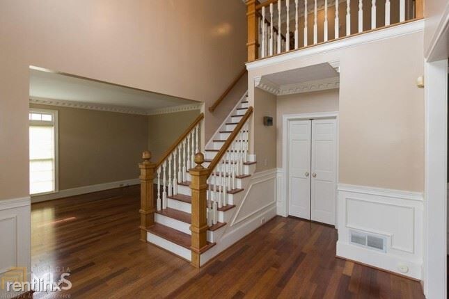 Building Photo - 5 br, 3 bath House - 1322 Bromley Dr