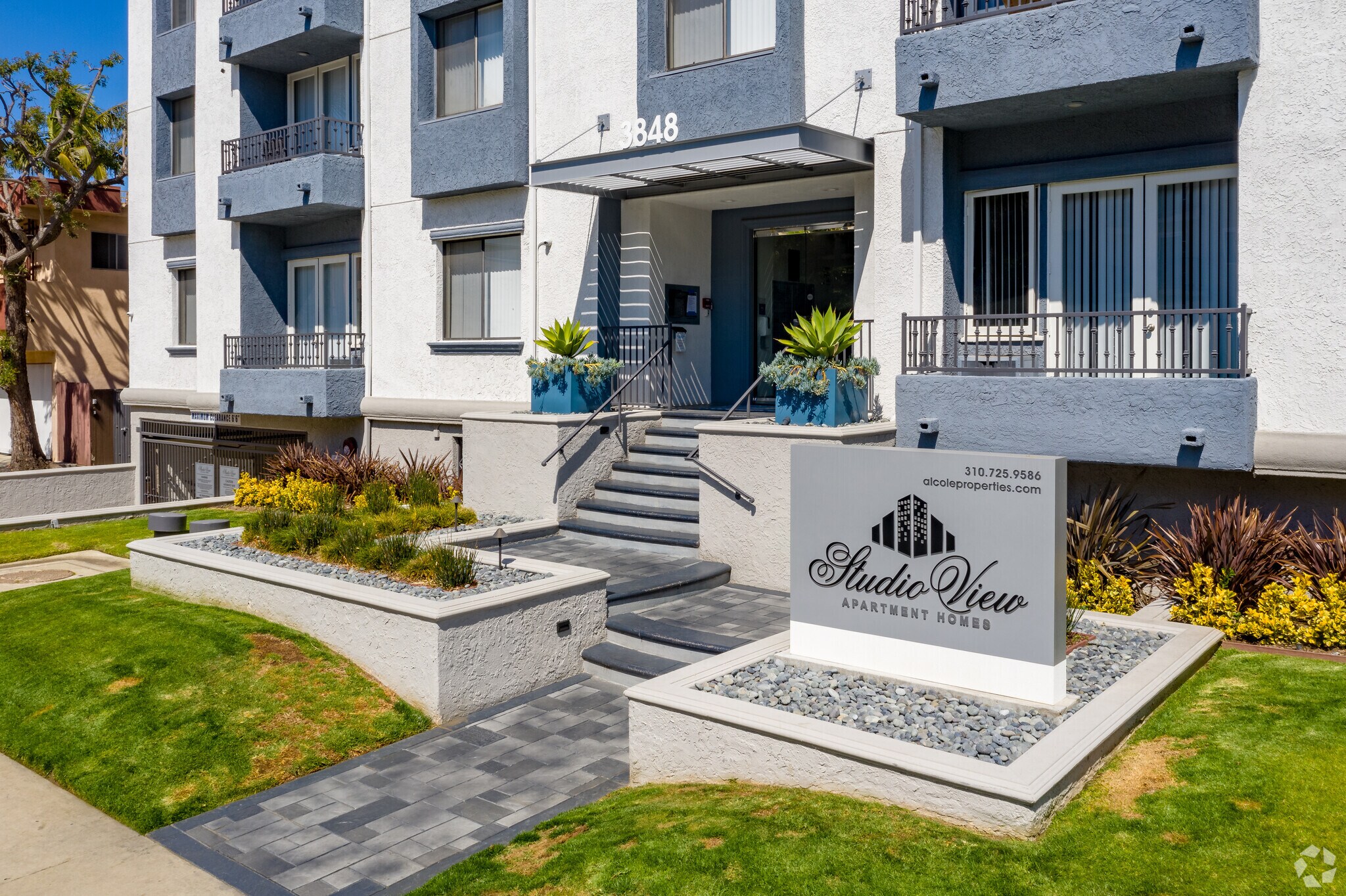 Culver City Studio Apartmentsnull