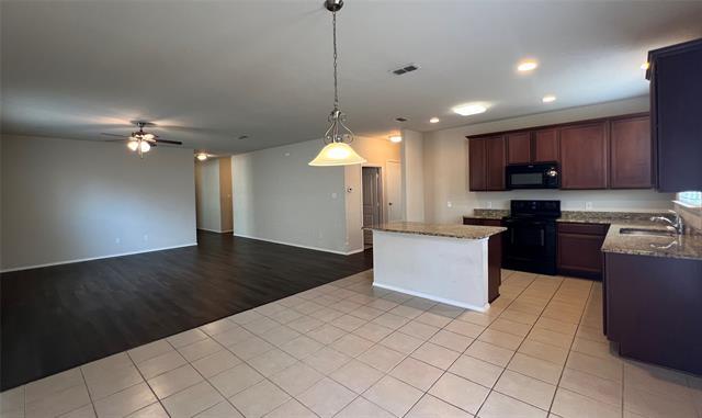 Foto del edificio - 2205 Arrowhead Dr