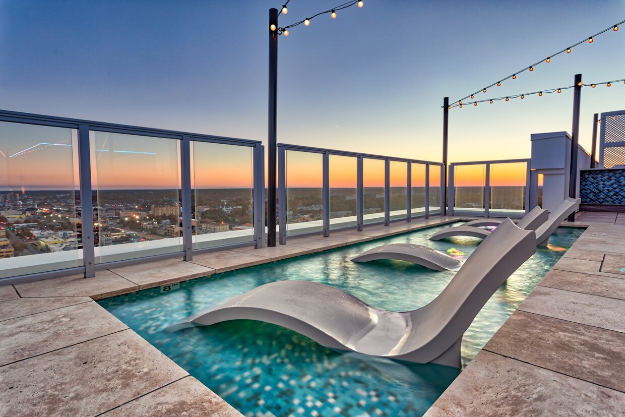 Plunge pool with ledge loungers for ultimate relaxation - 27 Atlantic