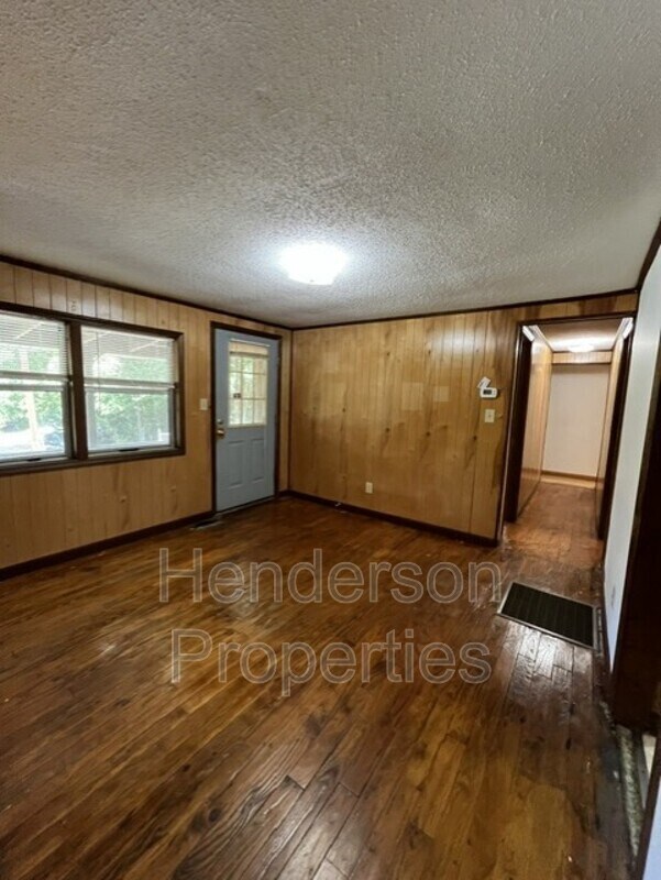 Foto del edificio - 529 Barringer Chapel Rd