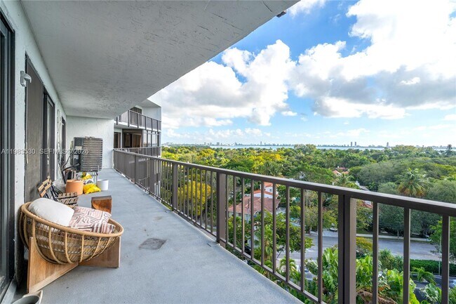 Foto del edificio - 5701 Biscayne Blvd