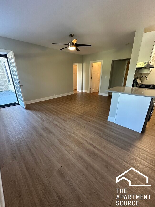 Foto del edificio - 730 Judson Ave