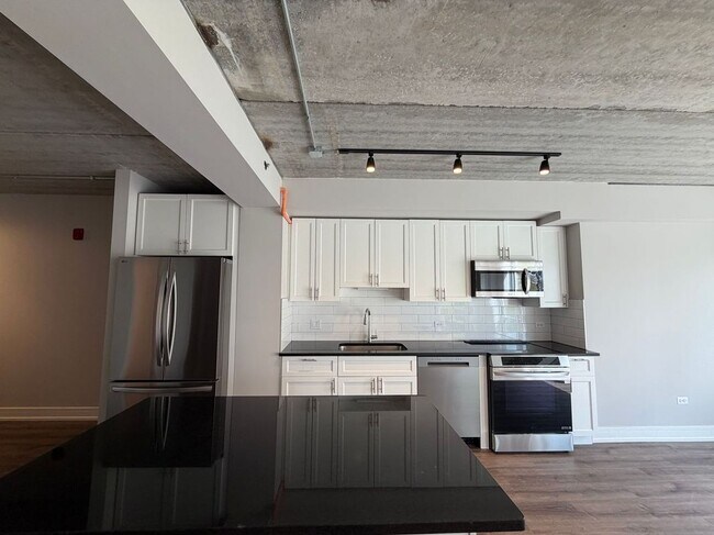 Foto del edificio - 952 W Carmen Ave