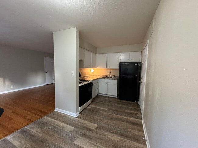 Building Photo - 9335 W Sheridan Ave