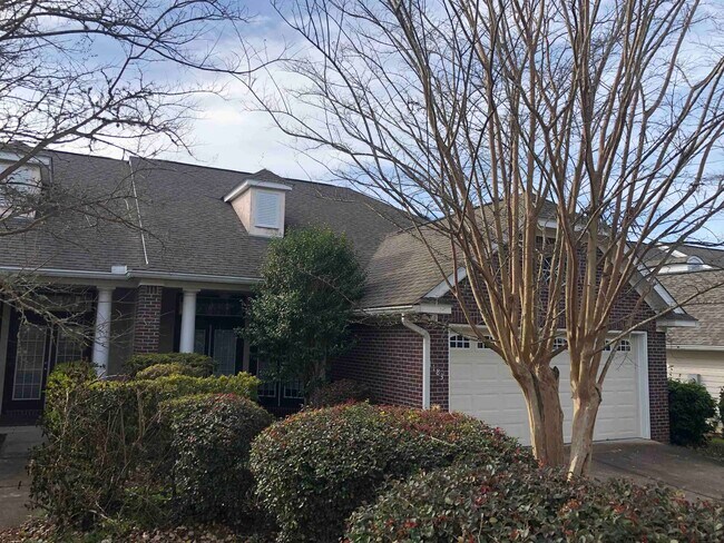 Building Photo - 1183 Landings Loop