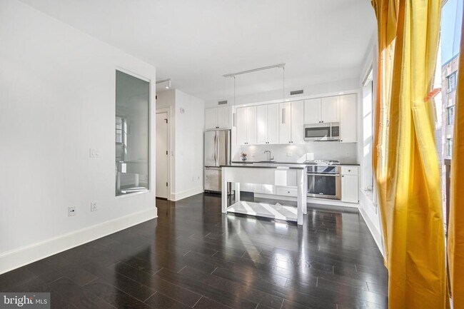 Foto del edificio - 1011 M St NW