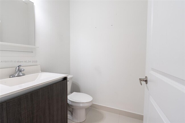 Building Photo - 481 SW 91st Ct