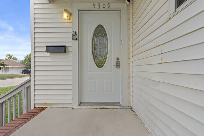 Foto del edificio - 5309 Perry Ave