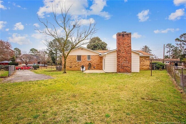 Building Photo - 4700 Friar Ave