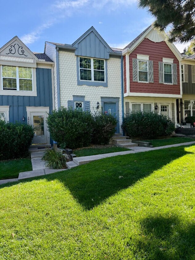 Foto principal - 3646 Queen Anne Way