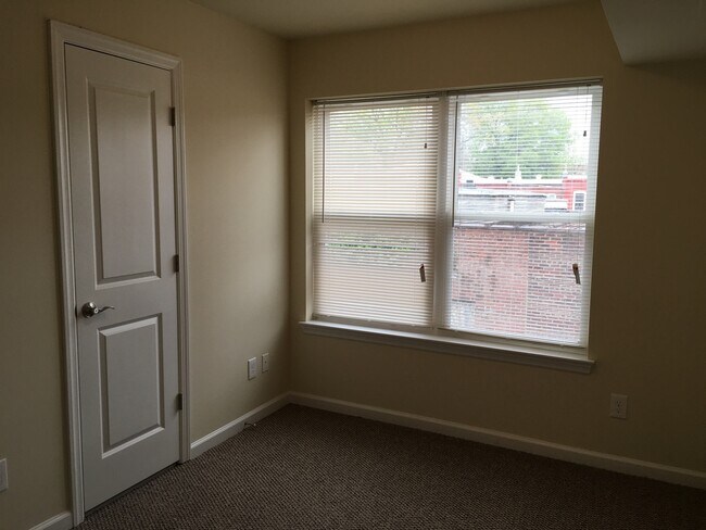 Foto del edificio - 415 N 41st St