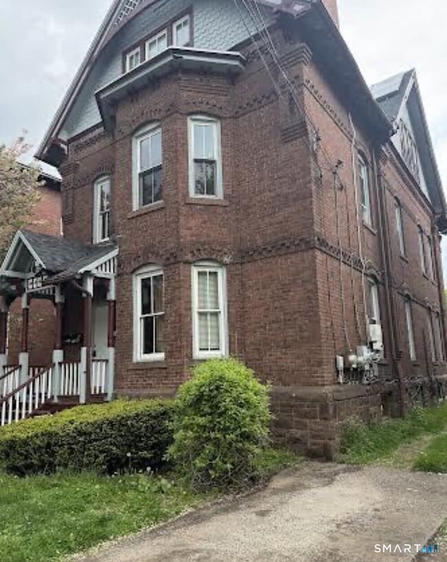 Building Photo - 26 Hungerford St