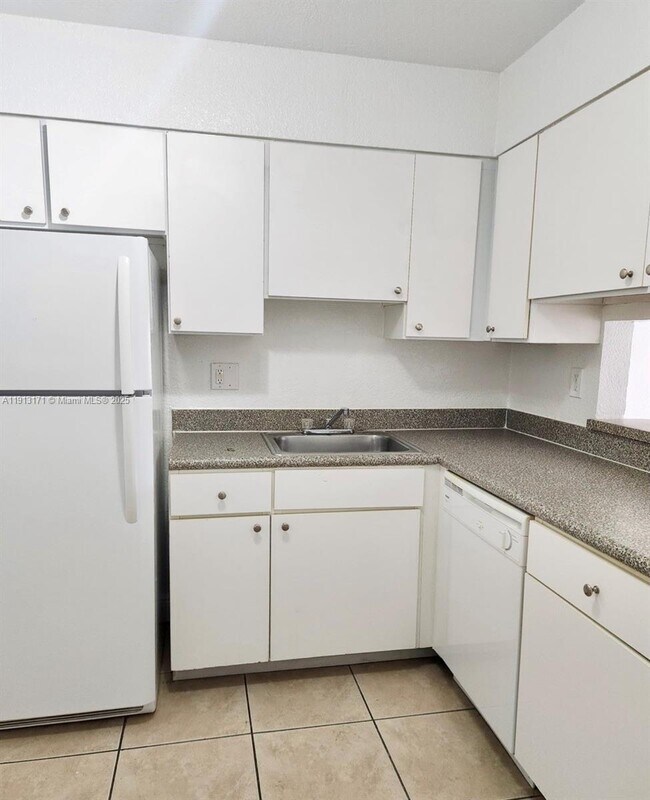 Foto del edificio - 5201 Geneva Ct