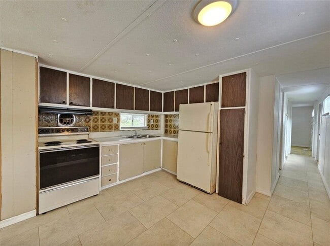 Foto del edificio - 503 Longfellow Blvd