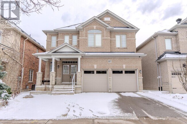 Photo du bâtiment - 87 Warbler Ave