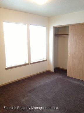 Foto del edificio - 8439 NE Russell St