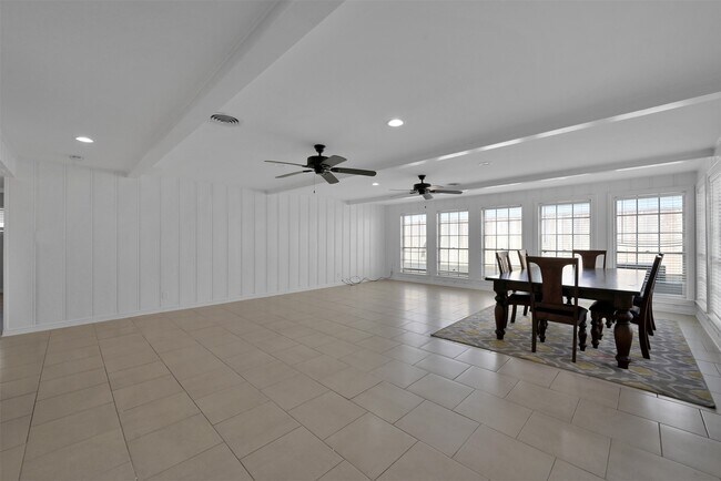 Foto del edificio - 416 Milwaukee St