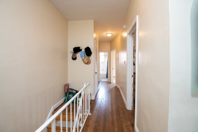 Foto del edificio - 520 2nd St SE