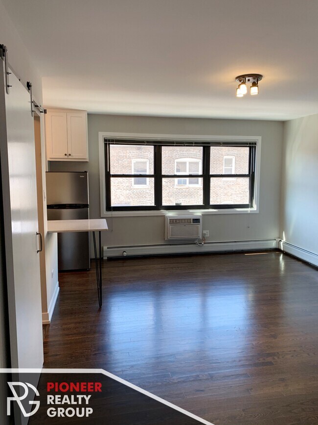 Foto del edificio - 5559 N Sheridan Rd