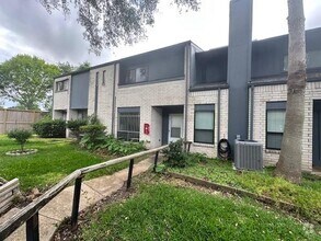 Building Photo - 9009 Imogene St