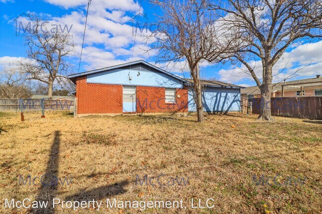 Foto del edificio - 3 br, 2 bath House - 2890 Mark Twain Dr.