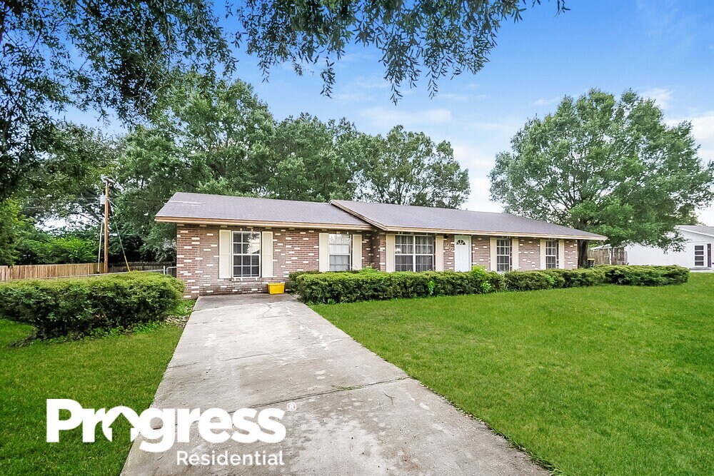 Foto principal - 3412 Groveview Dr