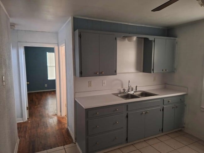 Foto del edificio - 1255 E 21st St