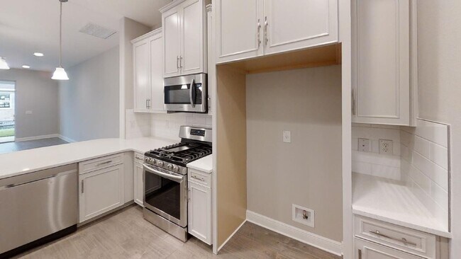 Foto del edificio - 3 bedroom Loren Cove Unit with Access to Addison Village Amenities!!