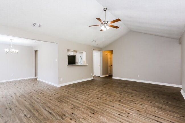 Foto del edificio - 5419 Deer Timbers Trail