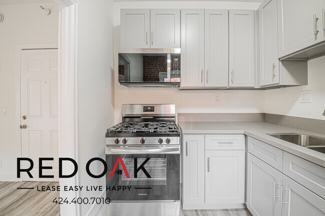 Foto del edificio - 147 Normandie Ave