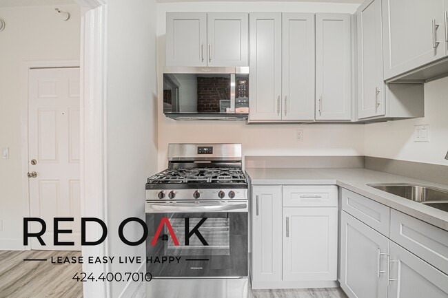 Building Photo - 147 Normandie Ave