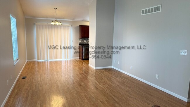 Building Photo - 8426 N Ava Ave