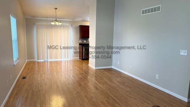 Foto del edificio - 8426 N Ava Ave