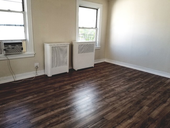 Foto del edificio - 3069 Brighton 13th St