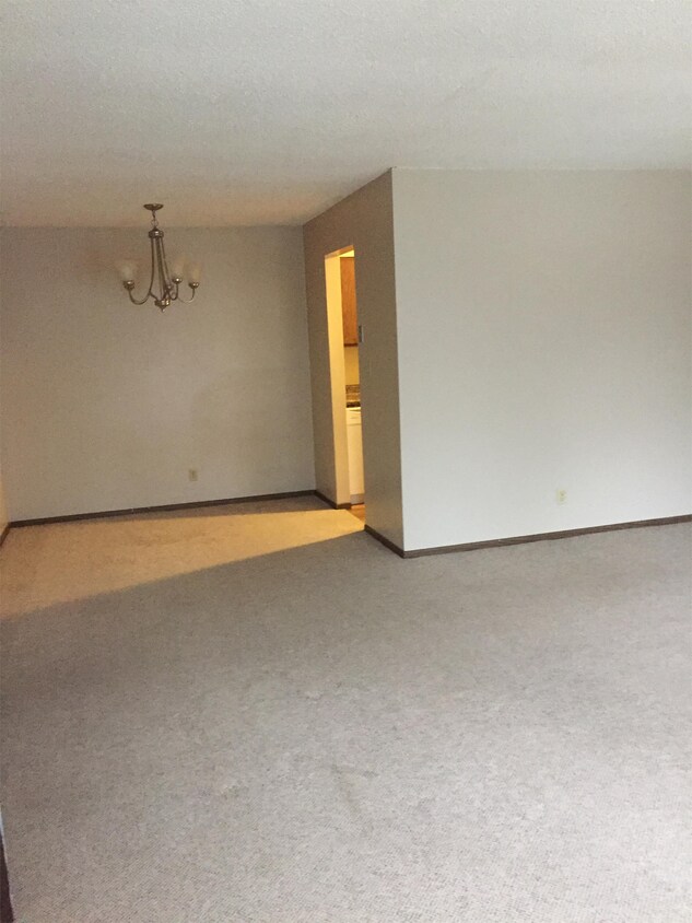 Primary Photo - 2050 Edgewood Rd NW