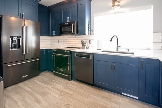 Building Photo - 5555 E Briarwood Ave