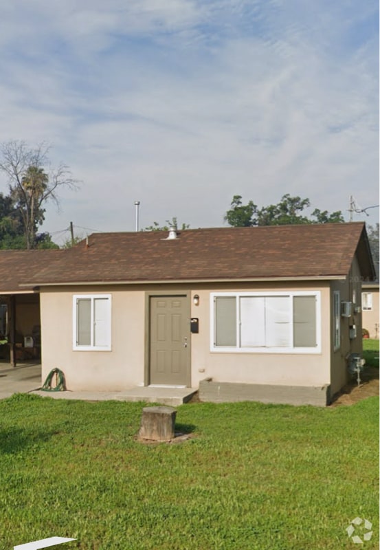 Building Photo - 1130 N Green St
