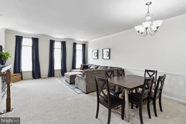 Foto del edificio - 7364 Mockingbird Cir