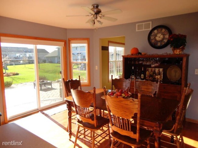 Foto del edificio - 1051 Stillwater Ln