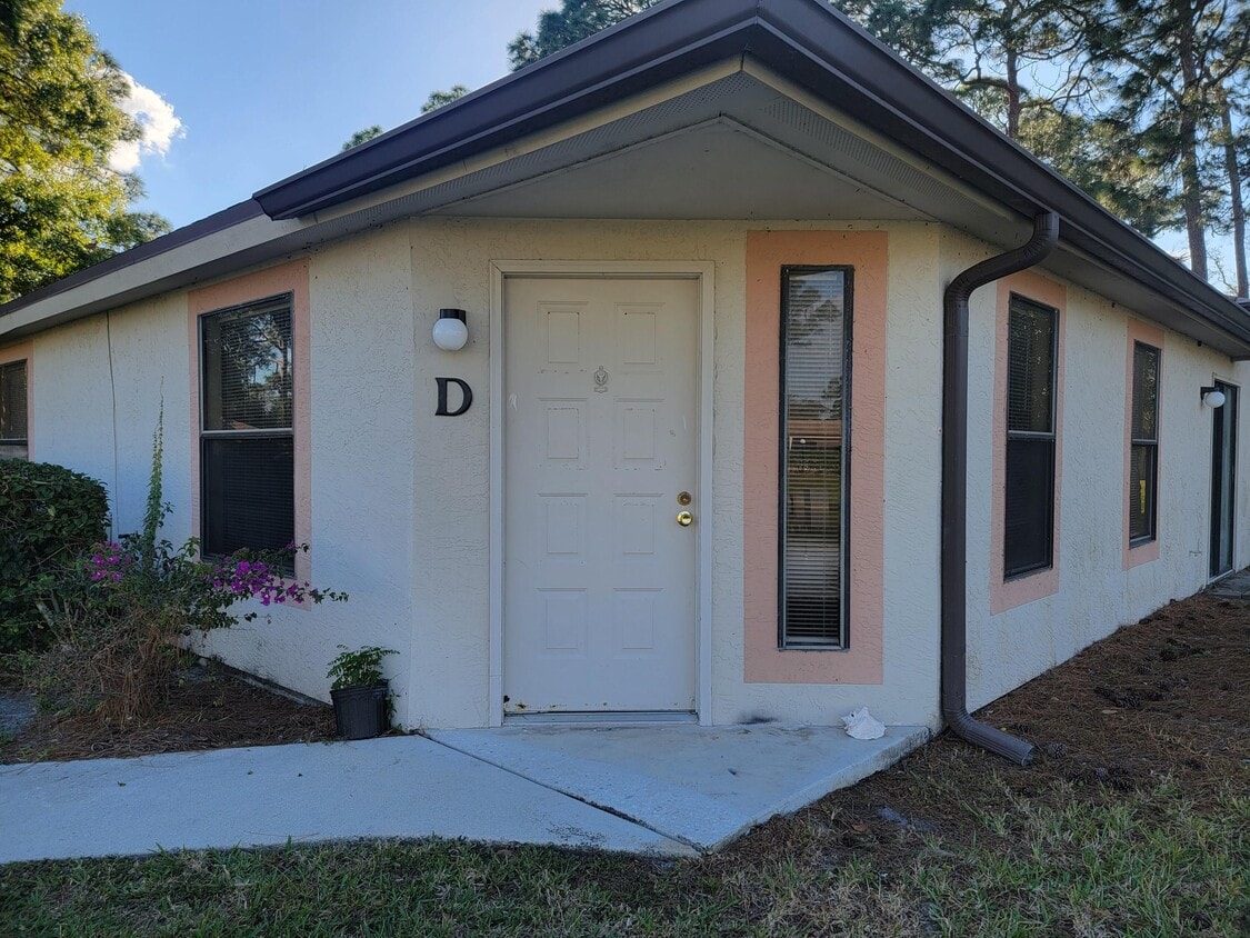 Primary Photo - 2833 Stoneway Ln