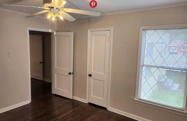 Foto del edificio - 7454 Magnolia St