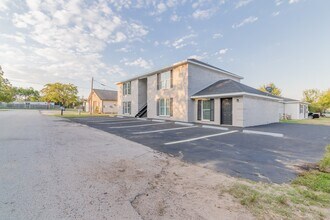 Building Photo - 105 Willwood Dr