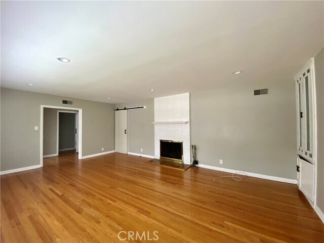 Foto del edificio - 1160 N Richman Ave
