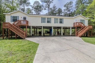 Building Photo - 6165 E Lafayette St