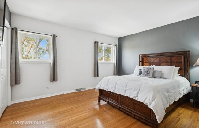 Foto del edificio - 161 Village Ct