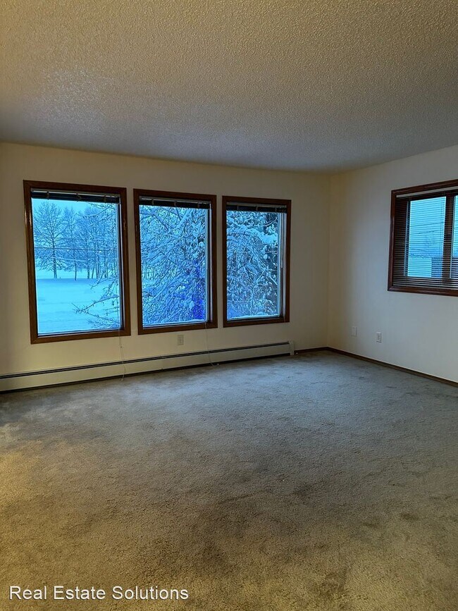 Foto del edificio - 2 br, 2 bath House - 3401 Lakeshore Drive #1