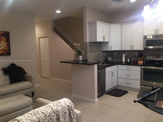 Foto del edificio - 283 SW 7th Ct