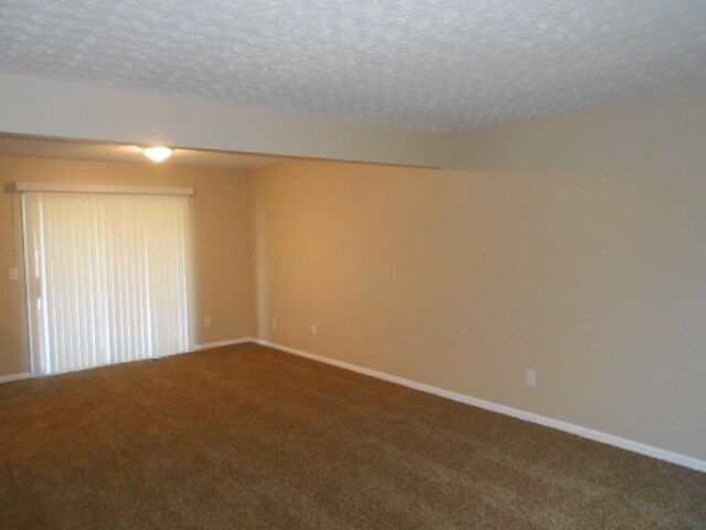Foto del edificio - 5936 Whitehaven Drive