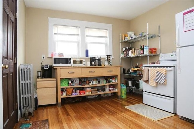 kitchen - 21 Hilltop Ave